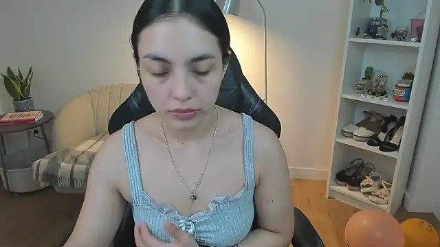 Snapshot of _BellaEvans_ chatting on 23, 3, 2026 BellaEvans online show from 23, 3, 2026