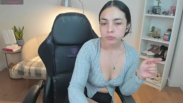 Snapshot of _BellaEvans_ chatting on 27, 3, 2026 BellaEvans online show from 27, 3, 2026