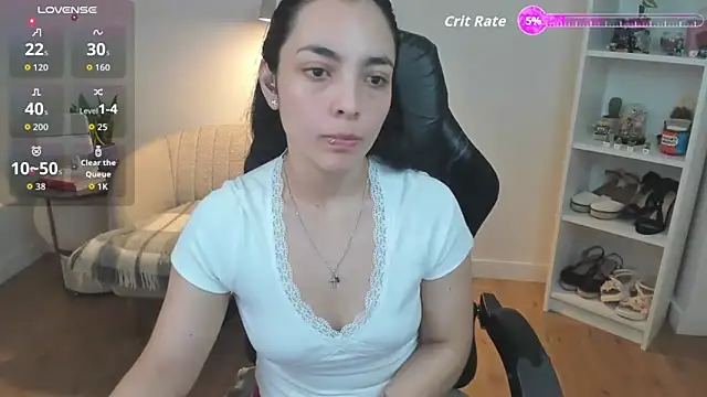 Snapshot of _BellaEvans_ chatting on 7, 4, 2026 BellaEvans online show from 7, 4, 2026