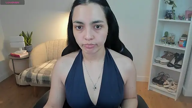 Snapshot of _BellaEvans_ chatting on 10, 4, 2026 BellaEvans online show from 10, 4, 2026