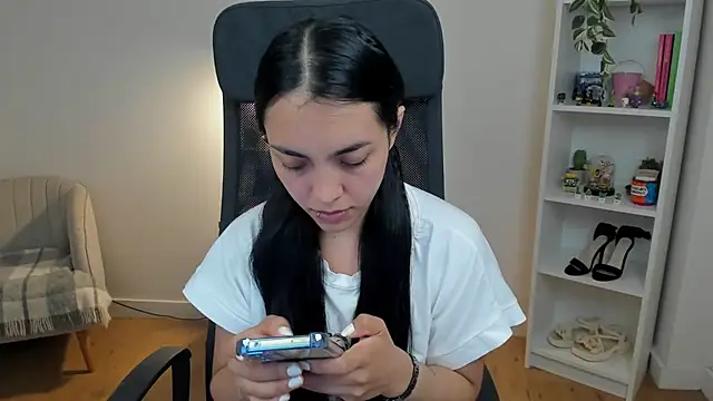 Snapshot of _BellaEvans_ chatting on 5, 6, 2026 BellaEvans online show from 5, 6, 2026