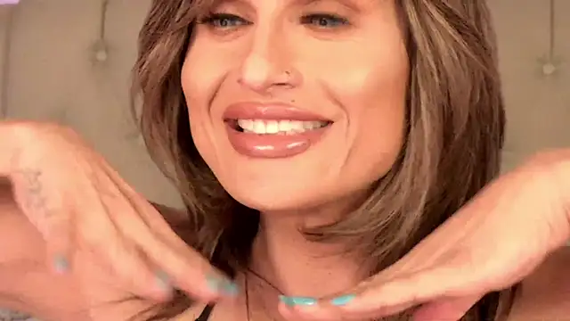 xprettysmilex online show from 15, 1, 2025