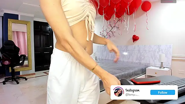 Snapshot of charolbruce_1 chatting on 28, 5, 2026 charolbruce 1 online show from 28, 5, 2026