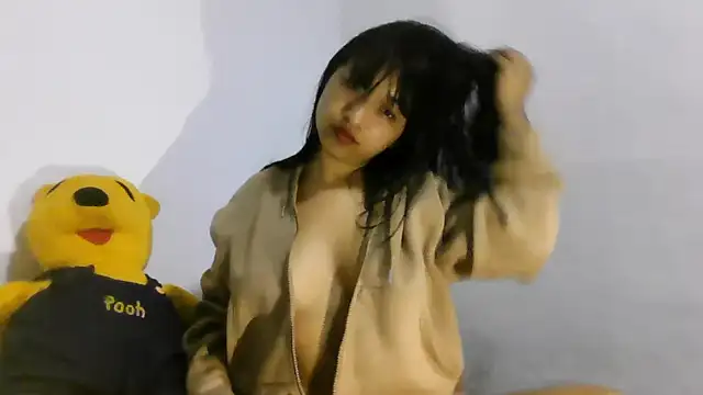 Snapshot of DakotaHoland chatting on 18, 4, 2026 DakotaHoland online show from 18, 4, 2026