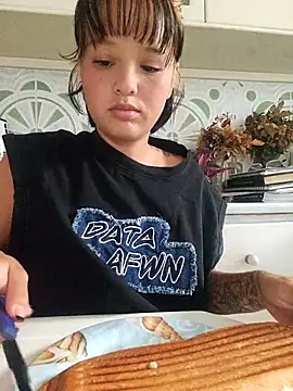 LorenRosse online show from 9, 10, 2025