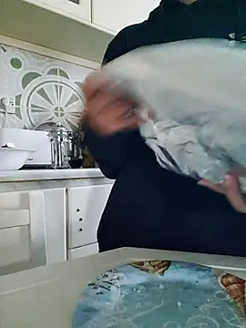 LorenRosse online show from 17, 10, 2025