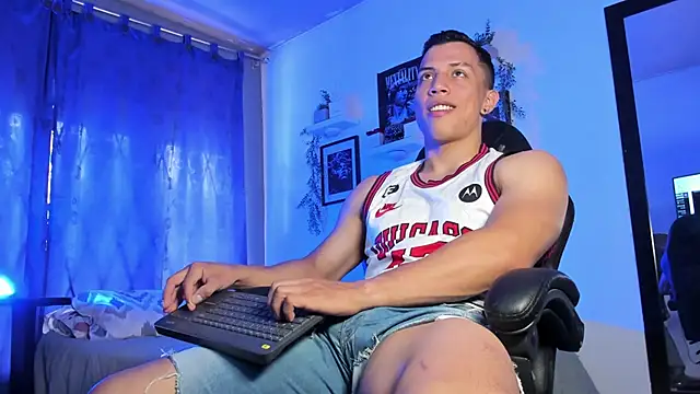 ThomsEvery  online show from 6, 11, 2025