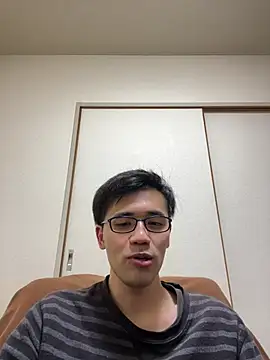 Snapshot of ryusei18570 chatting on 9, 3, 2025 ryusei18570 online show from 9, 3, 2025