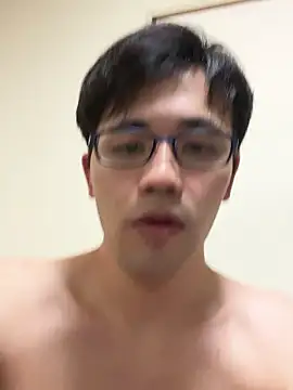 Snapshot of ryusei18570 chatting on 11, 9, 2025 ryusei18570 online show from 11, 9, 2025