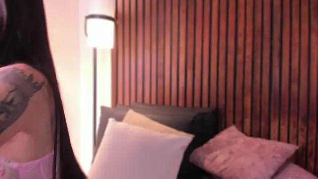 Jennmiiller  online show from 19, 12, 2025