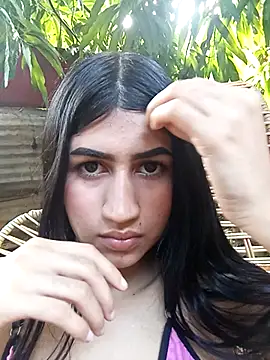 Julix A online show from 16, 2, 2025