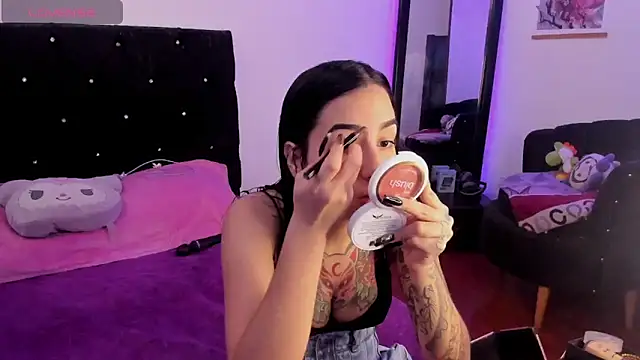 Snapshot of Alice_woodville chatting on 22, 1, 2025 Alice woodville online show from 22, 1, 2025