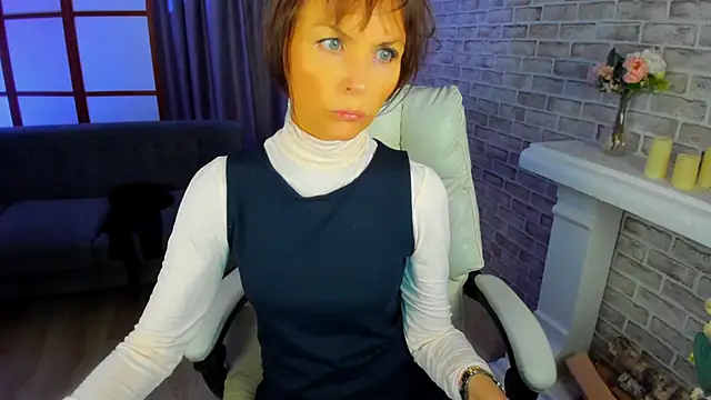 Snapshot of Elizabe_th chatting on 13, 2, 2025 Elizabe th online show from 13, 2, 2025