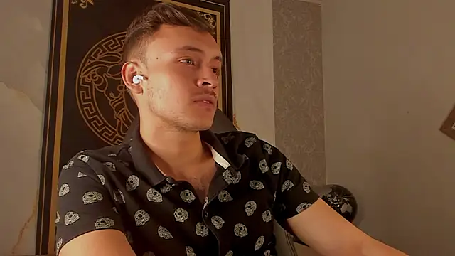 Desmon Clark online show from 2, 10, 2025