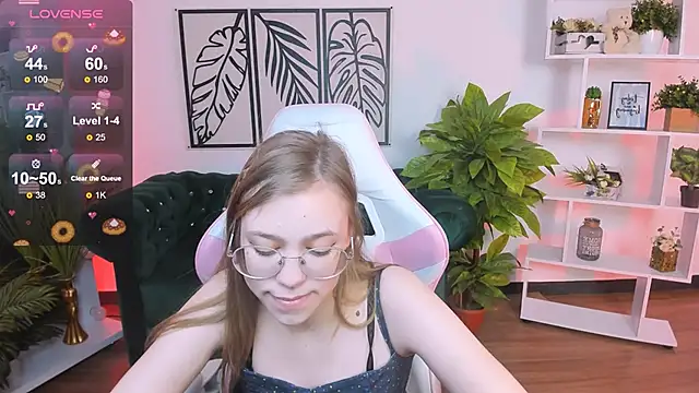 LayriantaVee online show from 16, 2, 2025