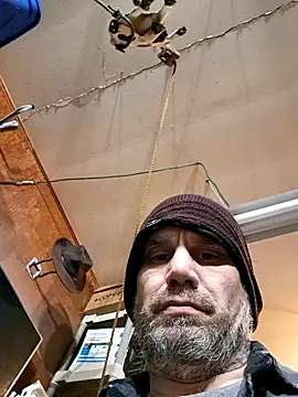 clitstitsandbongrips online show from 4, 2, 2025