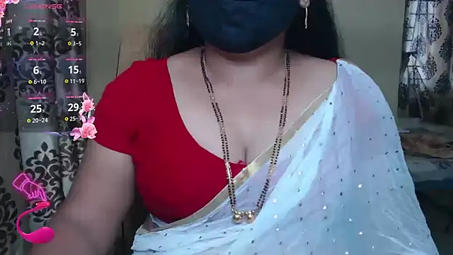 Snapshot of Queen_sakshi chatting on 26, 11, 2025 Queen sakshi online show from 26, 11, 2025