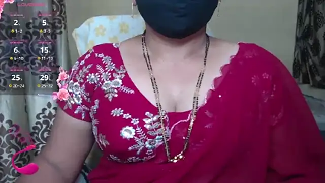 Snapshot of Queen_sakshi chatting on 30, 11, 2025 Queen sakshi online show from 30, 11, 2025