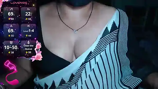 Snapshot of Queen_sakshi chatting on 31, 3, 2026 Queen sakshi online show from 31, 3, 2026