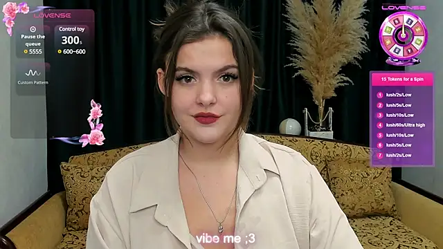 Snapshot of showmeparadise chatting on 26, 12, 2024 showmeparadise online show from 26, 12, 2024