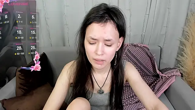 Emily Strikeee online show from 17, 1, 2025