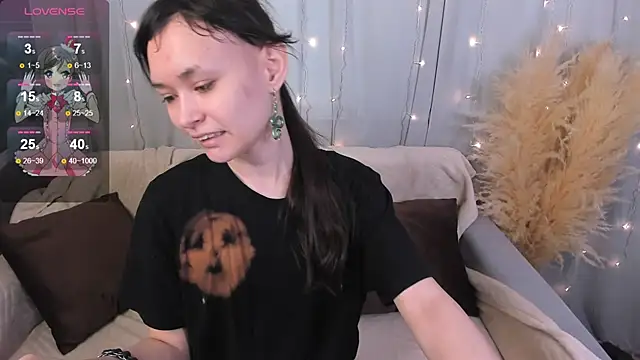 Emily Strikeee online show from 23, 1, 2025