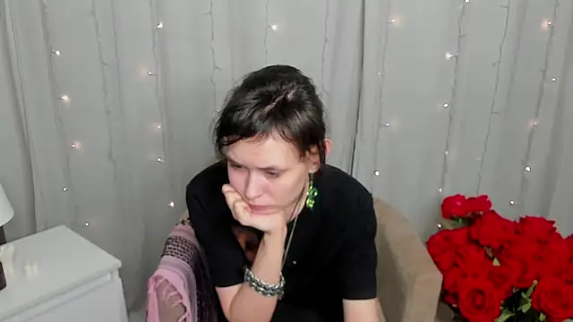 Emily Strikeee online show from 15, 2, 2025