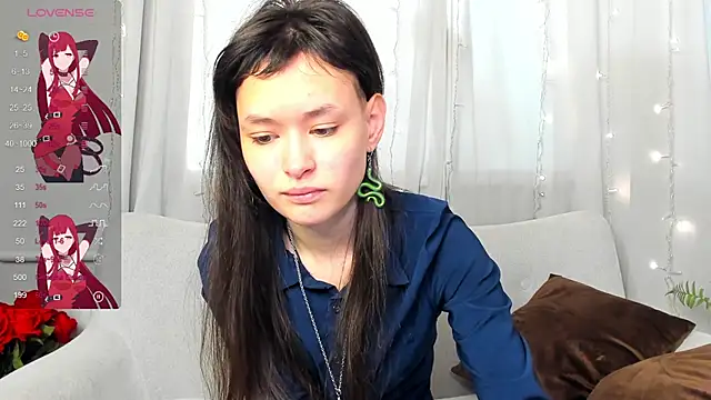 Emily Strikeee online show from 4, 3, 2025