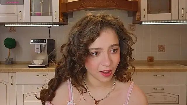 Snapshot of KellyAdderiy chatting on 28, 2, 2025 KellyAdderiy online show from 28, 2, 2025