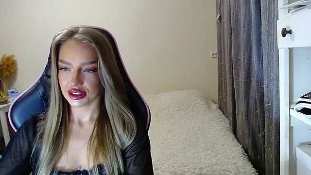 lonely dreamm online show from 5, 1, 2025