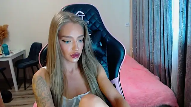 lonely dreamm online show from 2, 2, 2025