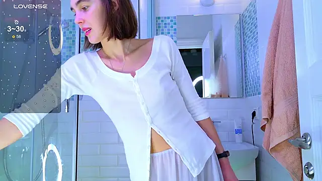 lylylovesyou online show from 19, 12, 2025