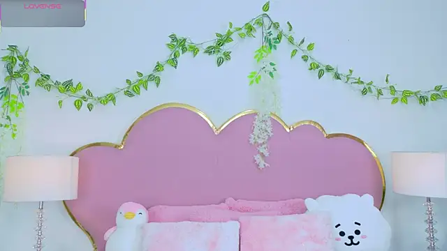 NahiaraReina online show from 22, 10, 2025