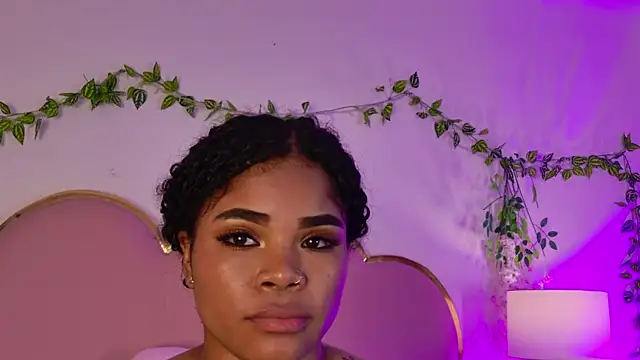 NahiaraReina online show from 24, 5, 2026