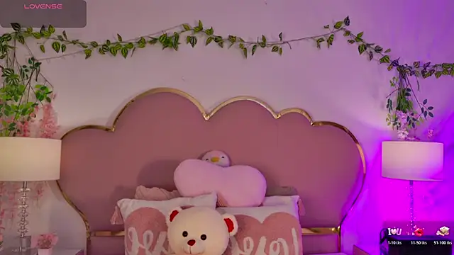 Snapshot of NahiaraReina chatting on 10, 6, 2026 NahiaraReina online show from 10, 6, 2026