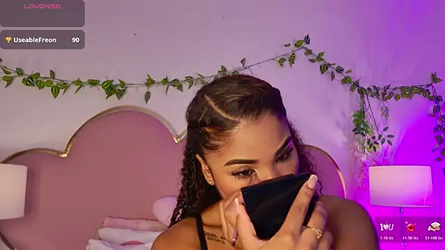 Snapshot of NahiaraReina chatting on 3, 7, 2026 NahiaraReina online show from 3, 7, 2026
