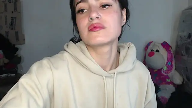 skinny sweet2411 online show from 28, 11, 2025