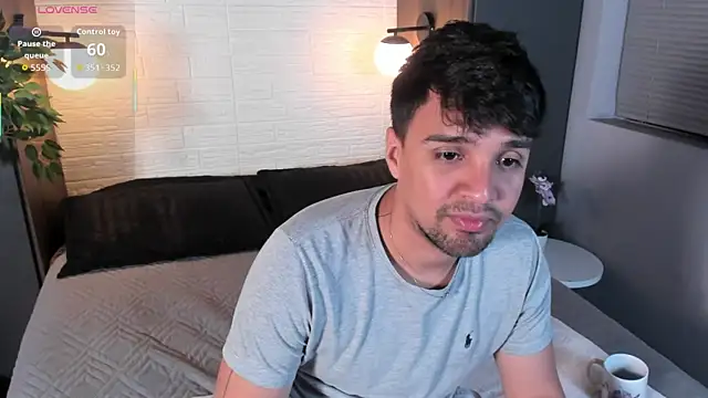 Edward max online show from 7, 4, 2026