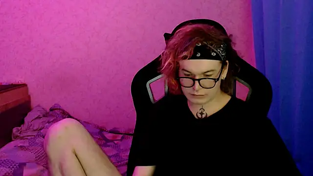 Snapshot of Steve_Mi chatting on 6, 11, 2025 Steve Mi online show from 6, 11, 2025