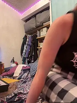 Snapshot of Nina-Chick777 chatting on 14, 5, 2026 Nina-Chick777 online show from 14, 5, 2026