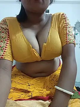 Snapshot of Priya_2222 chatting on 9, 8, 2026 Priya 2222 online show from 9, 8, 2026