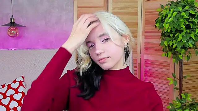 Snapshot of as1an_girlfriend chatting on 8, 3, 2025 as1an girlfriend online show from 8, 3, 2025