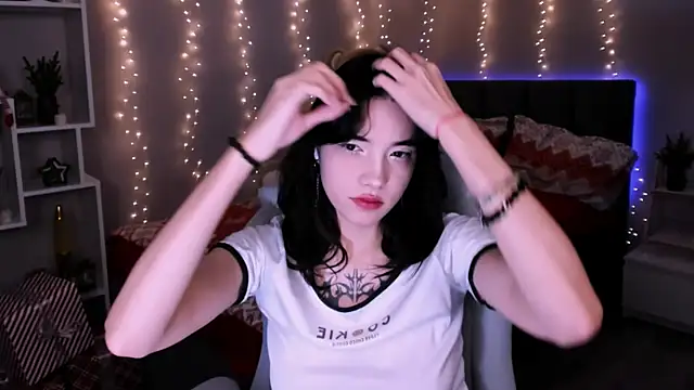 as1an girlfriend online show from 19, 12, 2025