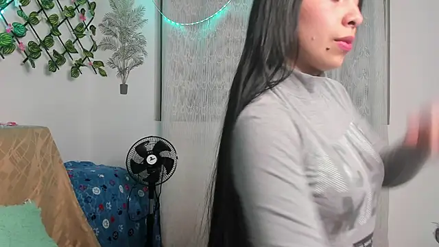 keyla meow online show from 4, 2, 2025