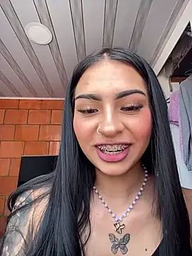 Hilary pinkk online show from 4, 11, 2025