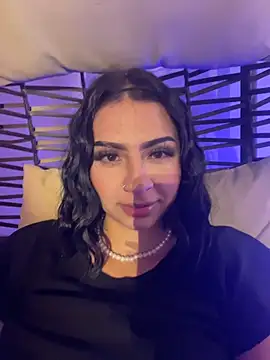 Hilary pinkk online show from 11, 2, 2026