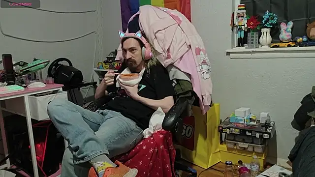 tallnerdyguy online show from 4, 3, 2026