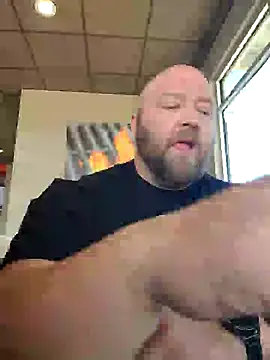 Snapshot of Strong_Bear89 chatting on 18, 12, 2024 Strong Bear89 online show from 18, 12, 2024