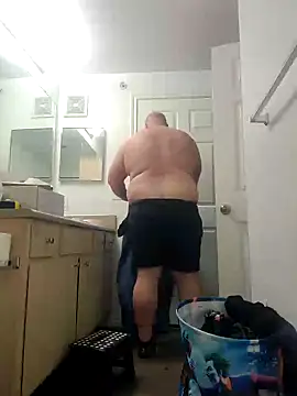 Snapshot of Strong_Bear89 chatting on 10, 1, 2025 Strong Bear89 online show from 10, 1, 2025