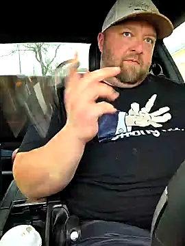 Snapshot of Strong_Bear89 chatting on 10, 2, 2025 Strong Bear89 online show from 10, 2, 2025